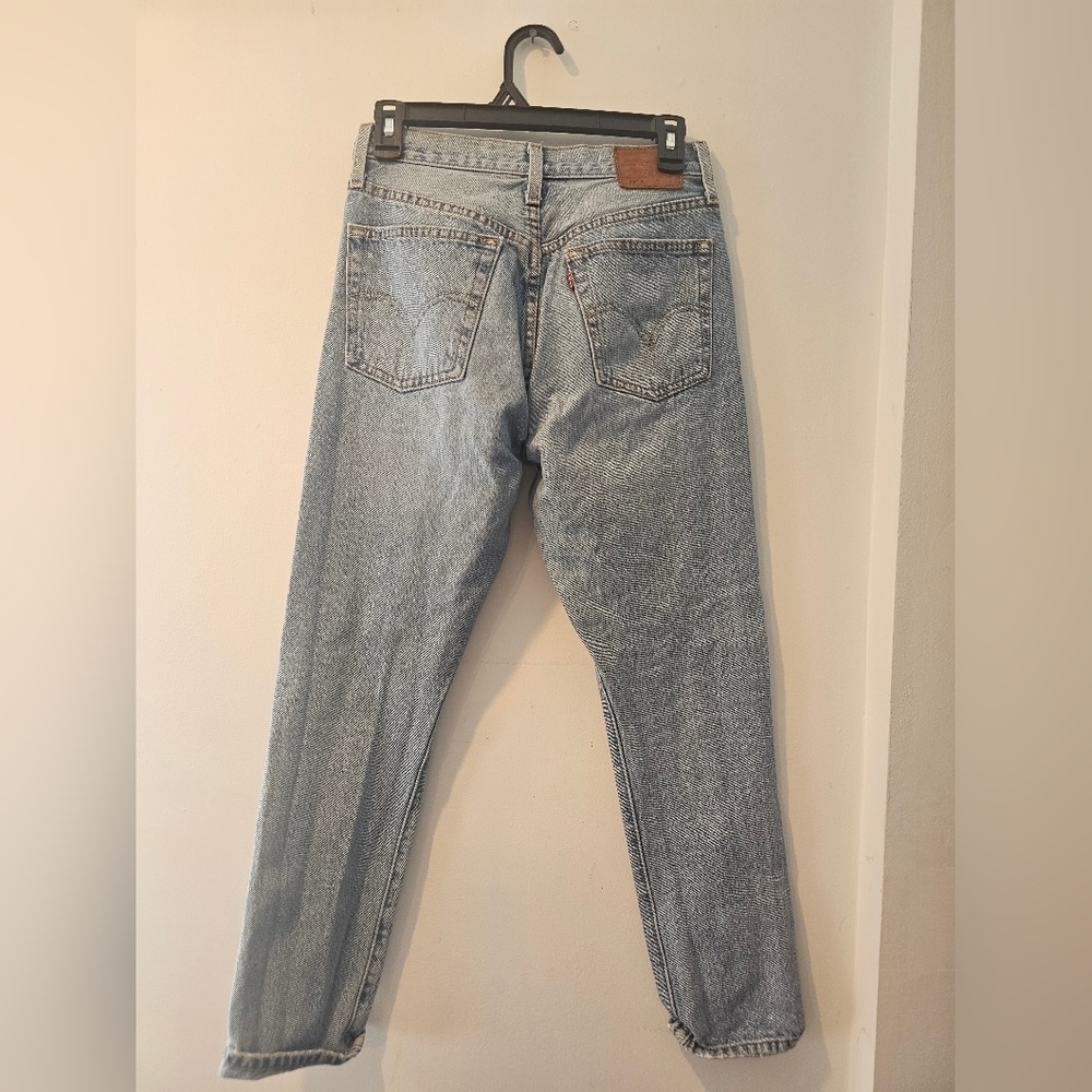Leviās 501 Skinny Jeans Distressed Light Wash Button Fly W26 L28 - Picture 2 of 8